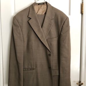 Men’s Stanford suit.